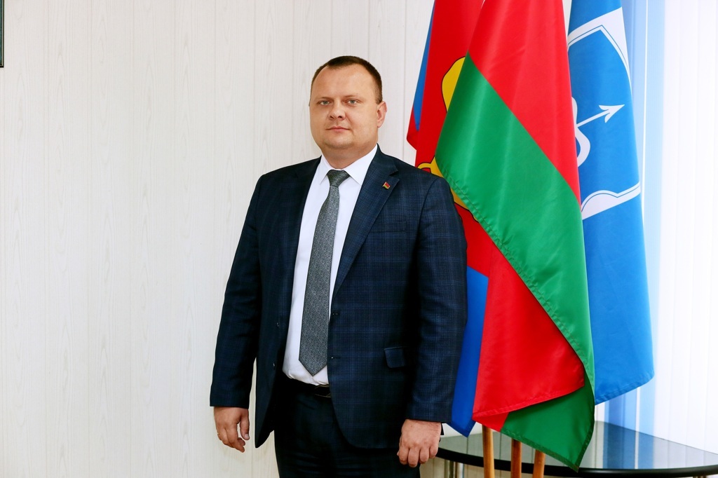 Директор ОАО «Брестмаш» поздравил заводчанок с Международным женским днем